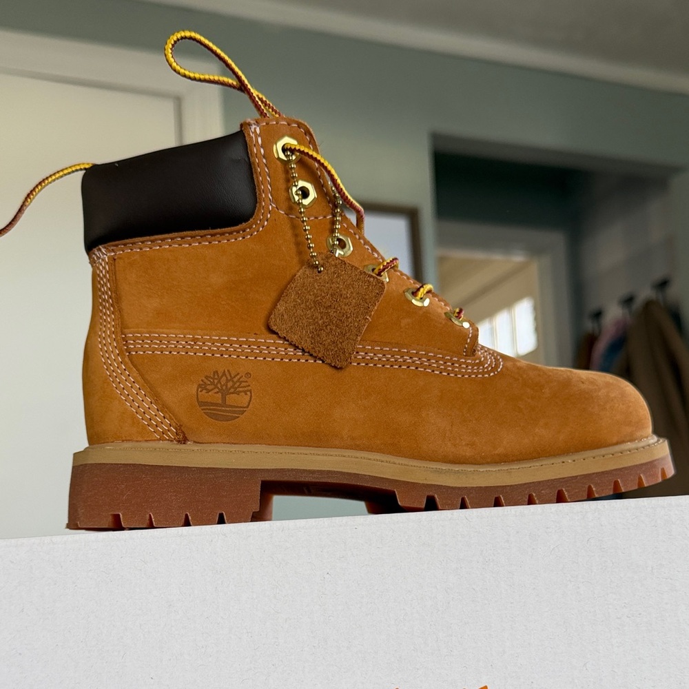 Timberland Tan Leather Boots with Black Accents